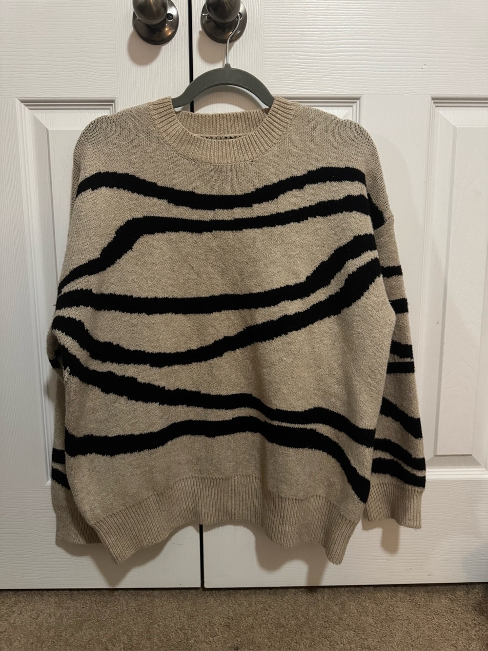 H&M Beige Crewneck Sweater with Black Wave Stripes